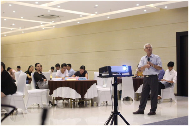 Tập[-]huấn[-]nâng[-]cao[-]nhận[-]thức[-]về[-]sản[-]xuất[-]và[-]tiêu[-]dùng[-]bền[-]vững